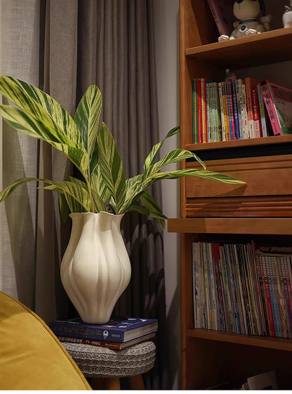 Modern Ceramic Tabletop Vase – Light Luxury Decorative Flower Vase