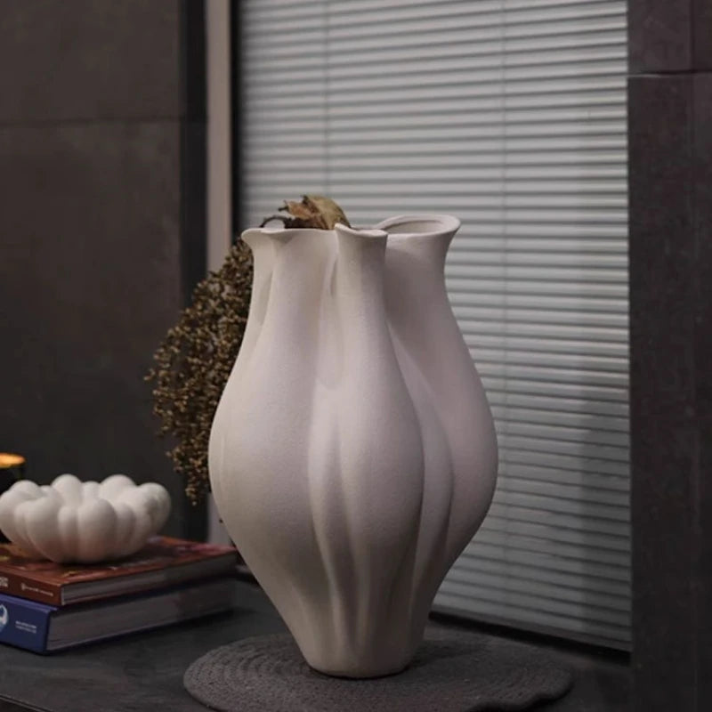 Modern Ceramic Tabletop Vase – Light Luxury Decorative Flower Vase