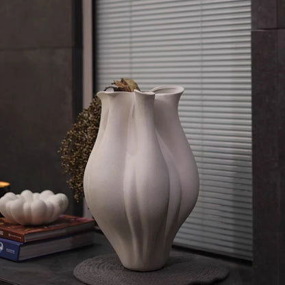 Modern Ceramic Tabletop Vase – Light Luxury Decorative Flower Vase