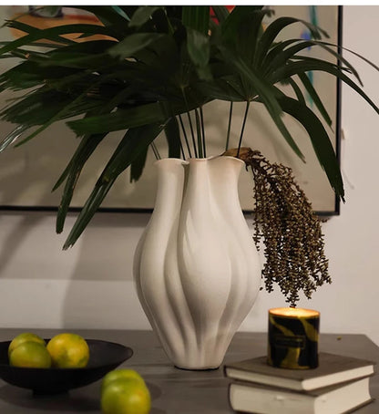 Modern Ceramic Tabletop Vase – Light Luxury Decorative Flower Vase